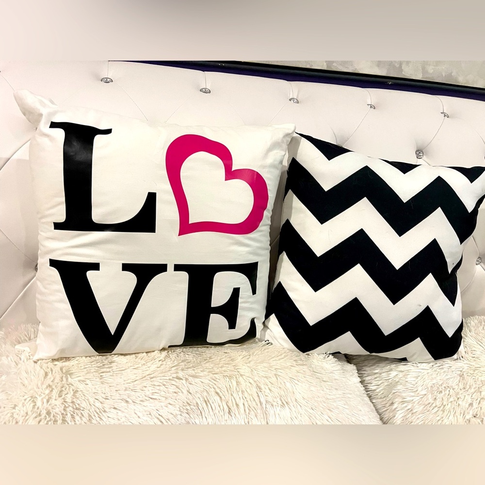 2Throw Pillows